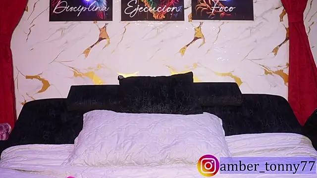 amber_tonny77's Webcam Show