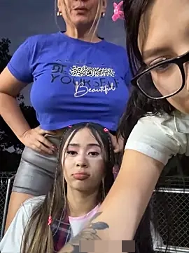 l0lita_sweet's Webcam Show