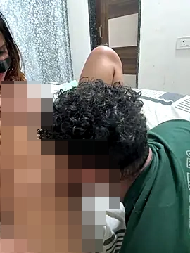 Cutie_Shruti's Webcam Show