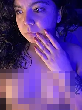 kimmiakiss22's Webcam Show