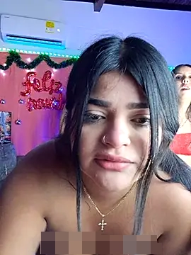 royalgirls_x's Webcam Show