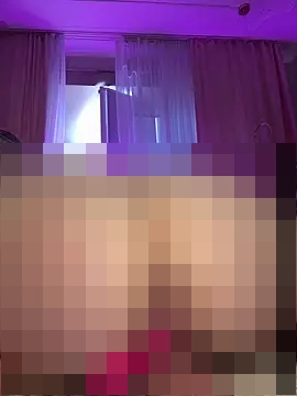 HugeBoobsAlice's Webcam Show