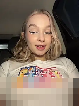 -teenytiny-'s Webcam Show