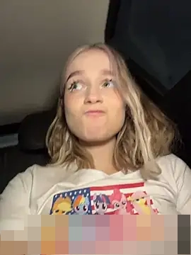 -teenytiny-'s Webcam Show