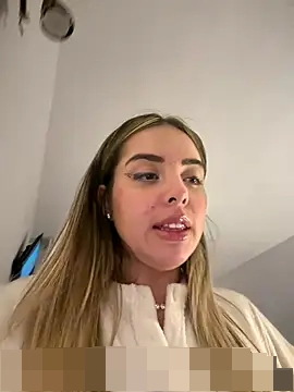 Alirawrz's Webcam Show