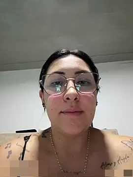 You-kitty2025's Webcam Show