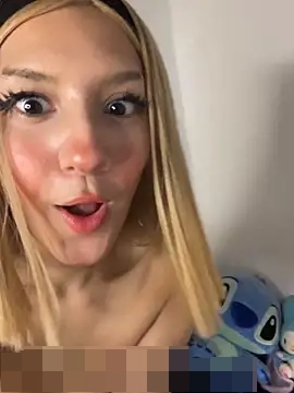 SweetBunnyGF's Webcam Show