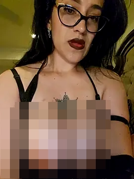 BustyVampyre's Webcam Show