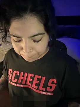 kimmiakiss22's Webcam Show