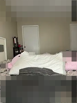 Kiki_hammyy's Webcam Show