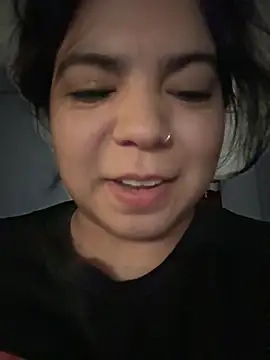 kimmiakiss22's Webcam Show