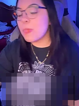 drizzypeach602's Webcam Show