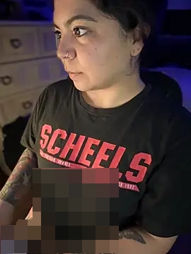 kimmiakiss22's Webcam Show