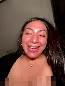 BustiBunny69's Webcam Show