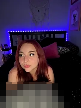 Tiffytooopretty's Webcam Show