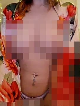 xLilyAngelx's Webcam Show