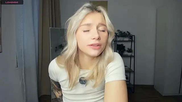 FaaBinaa's Webcam Show