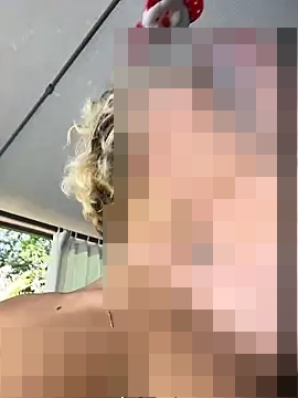 MystiqueXXX's Webcam Show