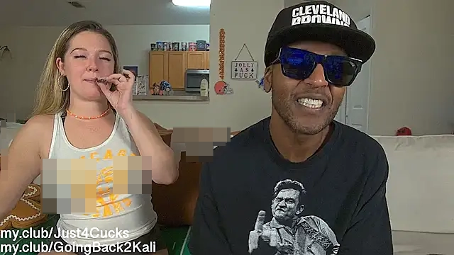 boomboomr00m's Webcam Show