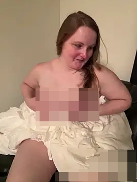 GingerSnap33's Webcam Show