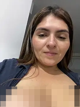 RosaliaVicky's Webcam Show