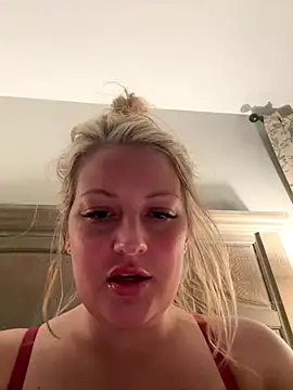 docmilf12's Webcam Show