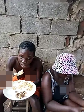 holygrail001's Webcam Show