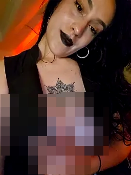 BustyVampyre's Webcam Show