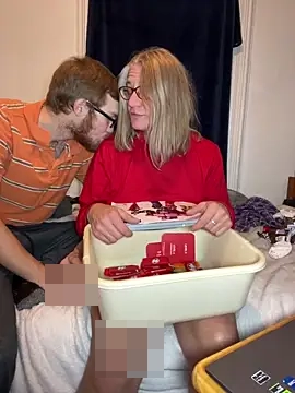 TrenaAnne's Webcam Show