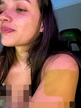 MisFrekcles_'s Webcam Show