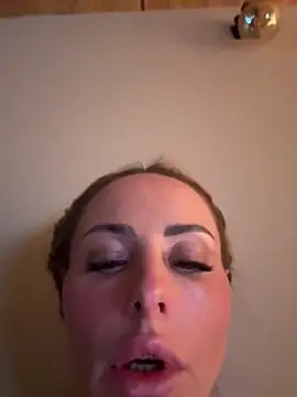 EmaSalis' Webcam Show