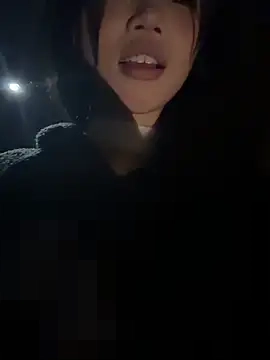 Yiyi-707's Webcam Show