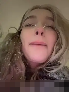 -teenytiny-'s Webcam Show