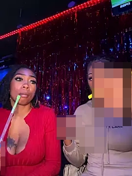 ForbiddenAddictions' Webcam Show