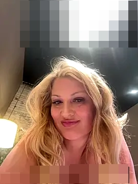 docmilf12's Webcam Show