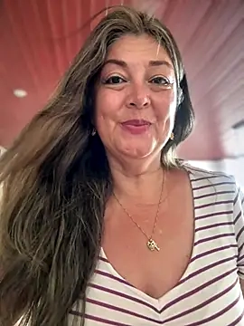 emma_tour's Webcam Show