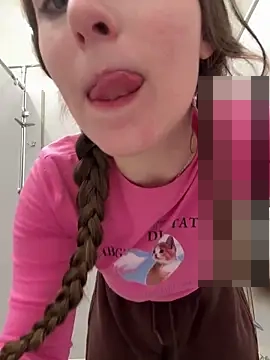 FroggyAnna's Webcam Show