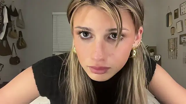 AnnGrayson's Webcam Show