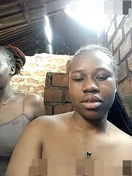 Black_juicy24's Webcam Show