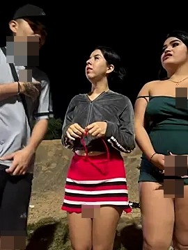 royalgirls_x's Webcam Show