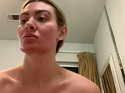 Alyssa_rhoades' Webcam Show