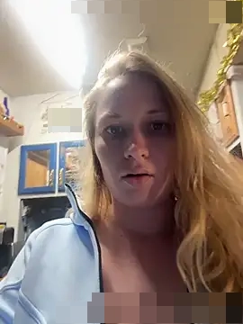 Milf-N-Kookies' Webcam Show