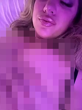 miamellycious' Webcam Show