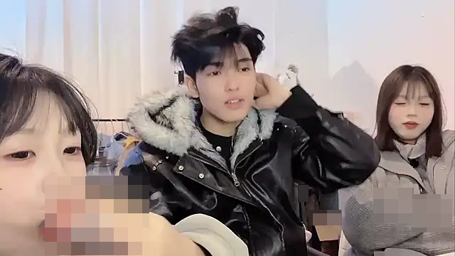 zhouzhou_YC's Webcam Show