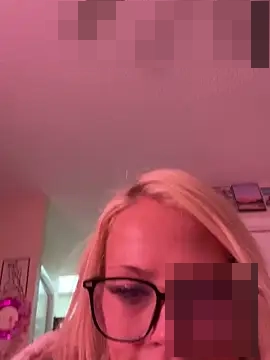 tattoobarbiexox's Webcam Show