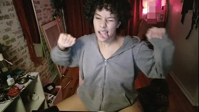 PrettyLittleProblem's Webcam Show