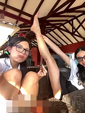 l0lita_sweet's Webcam Show