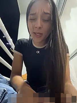 Brunettecollins05's Webcam Show