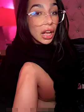 LoveLillyy's Webcam Show