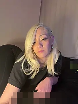 SallyCumLaude's Webcam Show